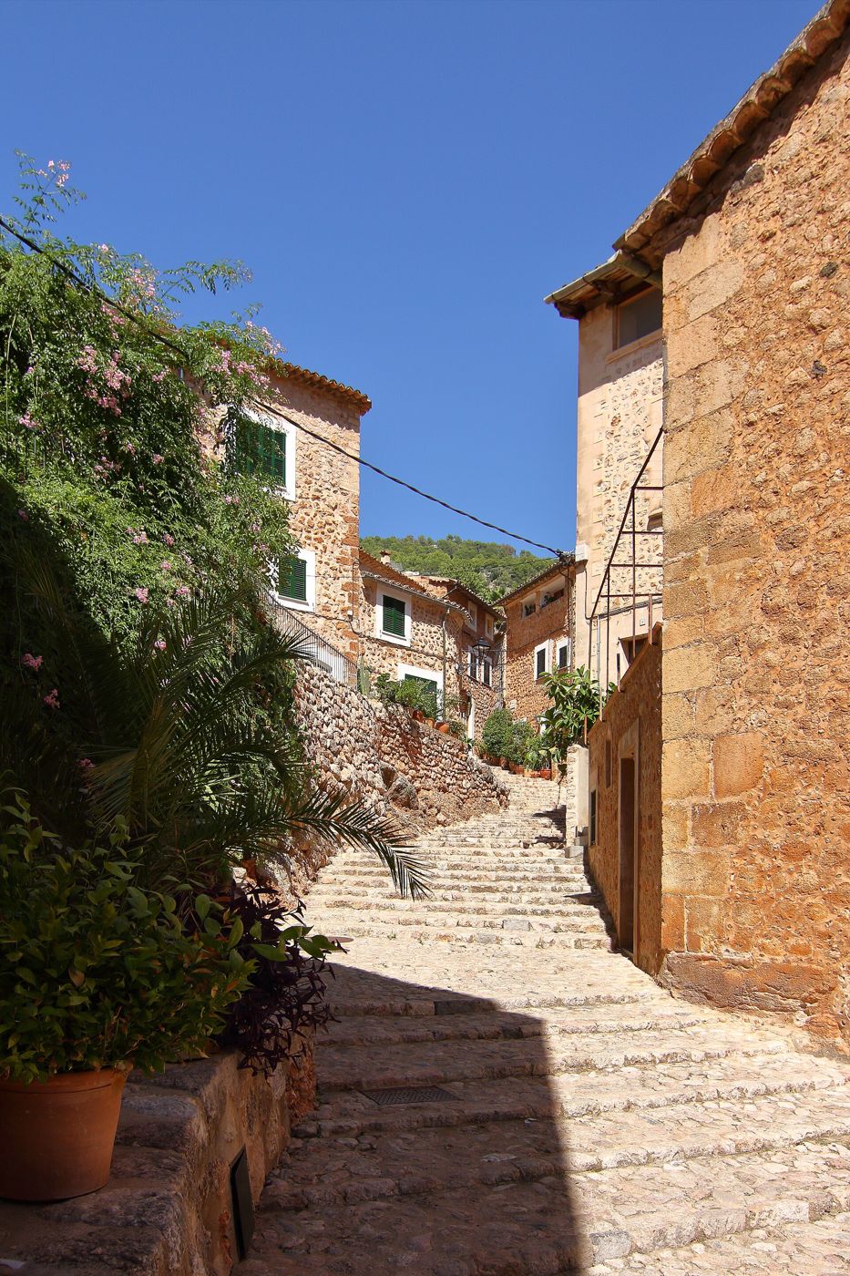 Carrer de Fornalutx — Fornalutx, Carrer Església