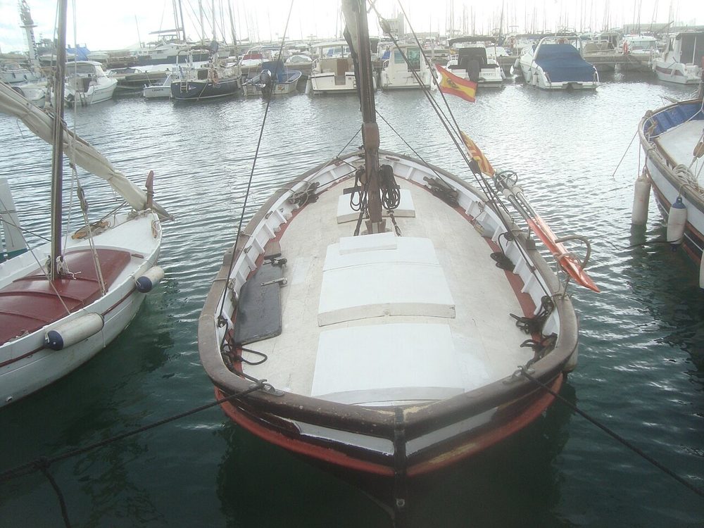 Llaüt, embarcació a vela.jpg
