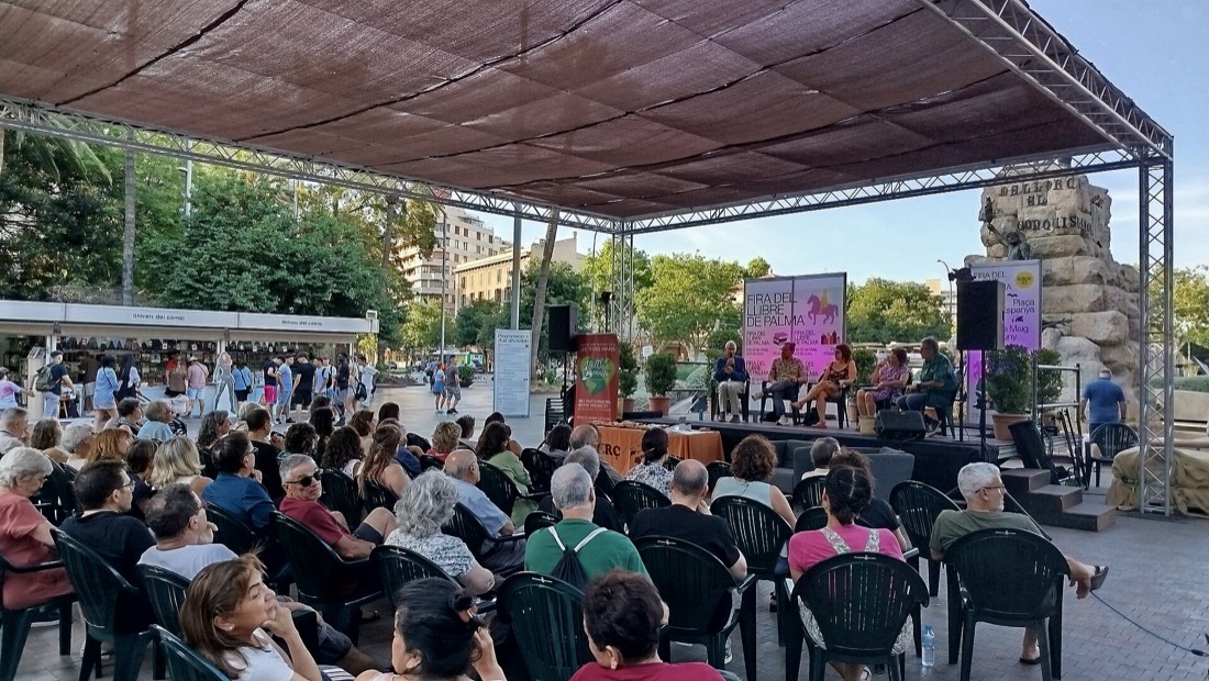 Presentation of the book of the 30 years of S'Altra Senalla . (57023)